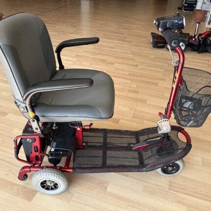 22. Scootmobiel- Ultra Lite 355